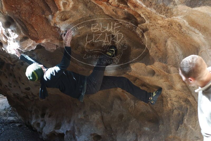 Bouldering in Hueco Tanks on 01/18/2019 with Blue Lizard Climbing and Yoga
Filename: SRM_20190118_1309540.jpg
Aperture: f/2.8
Shutter Speed: 1/200
Body: Canon EOS-1D Mark II
Lens: Canon EF 50mm f/1.8 II