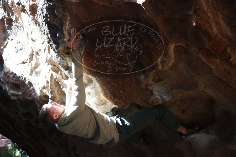 Bouldering in Hueco Tanks on 01/18/2019 with Blue Lizard Climbing and Yoga
Filename: SRM_20190118_1315230.jpg
Aperture: f/2.8
Shutter Speed: 1/500
Body: Canon EOS-1D Mark II
Lens: Canon EF 50mm f/1.8 II
