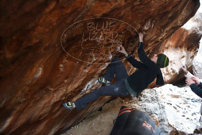 Bouldering in Hueco Tanks on 01/18/2019 with Blue Lizard Climbing and Yoga
Filename: SRM_20190118_1607130.jpg
Aperture: f/1.8
Shutter Speed: 1/100
Body: Canon EOS-1D Mark II
Lens: Canon EF 50mm f/1.8 II