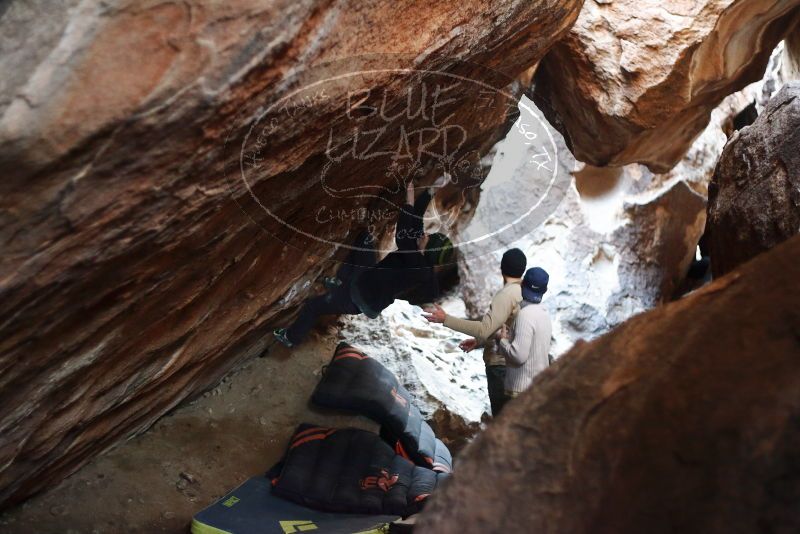 Bouldering in Hueco Tanks on 01/18/2019 with Blue Lizard Climbing and Yoga

Filename: SRM_20190118_1615050.jpg
Aperture: f/2.2
Shutter Speed: 1/160
Body: Canon EOS-1D Mark II
Lens: Canon EF 50mm f/1.8 II