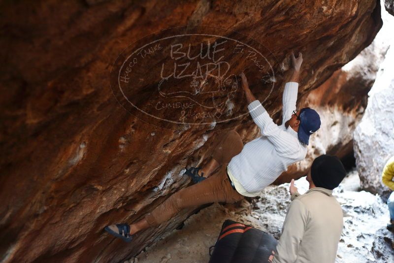 Bouldering in Hueco Tanks on 01/18/2019 with Blue Lizard Climbing and Yoga
Filename: SRM_20190118_1609140.jpg
Aperture: f/2.2
Shutter Speed: 1/100
Body: Canon EOS-1D Mark II
Lens: Canon EF 50mm f/1.8 II