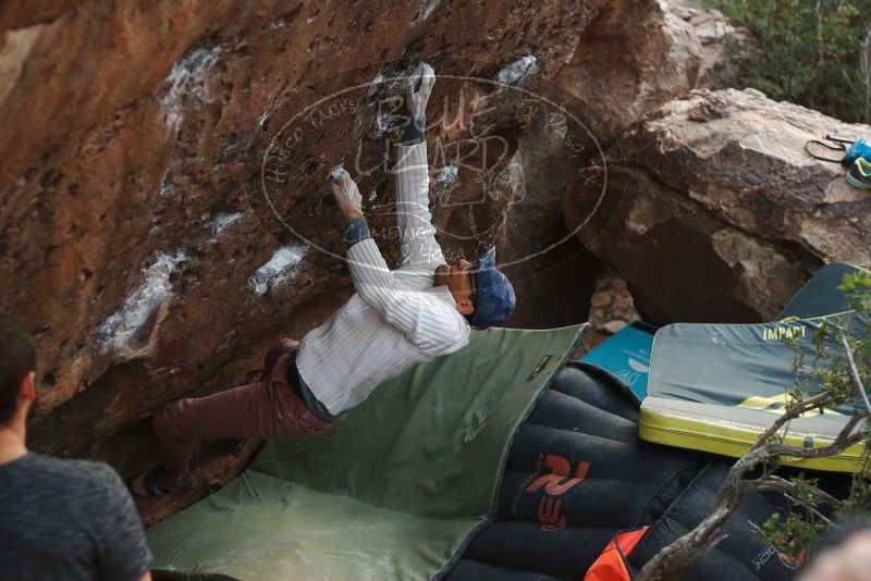Bouldering in Hueco Tanks on 01/19/2019 with Blue Lizard Climbing and Yoga
Filename: SRM_20190119_1817200.jpg
Aperture: f/3.2
Shutter Speed: 1/250
Body: Canon EOS-1D Mark II
Lens: Canon EF 50mm f/1.8 II