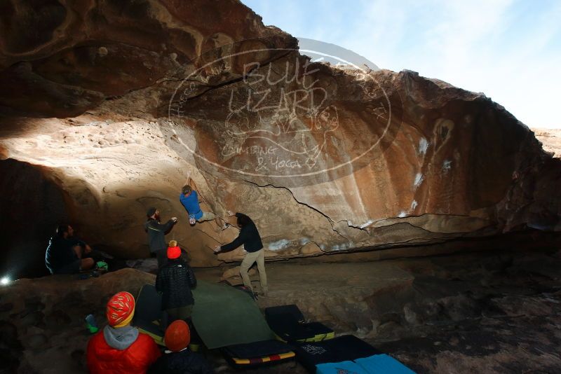 Bouldering in Hueco Tanks on 01/20/2019 with Blue Lizard Climbing and Yoga

Filename: SRM_20190120_1601450.jpg
Aperture: f/6.3
Shutter Speed: 1/250
Body: Canon EOS-1D Mark II
Lens: Canon EF 16-35mm f/2.8 L