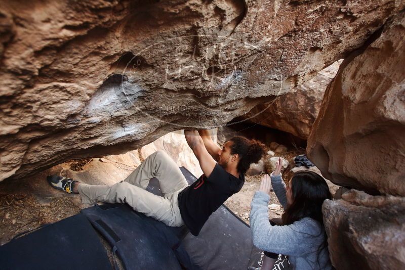 Bouldering in Hueco Tanks on 01/21/2019 with Blue Lizard Climbing and Yoga

Filename: SRM_20190121_1314090.jpg
Aperture: f/3.2
Shutter Speed: 1/200
Body: Canon EOS-1D Mark II
Lens: Canon EF 16-35mm f/2.8 L