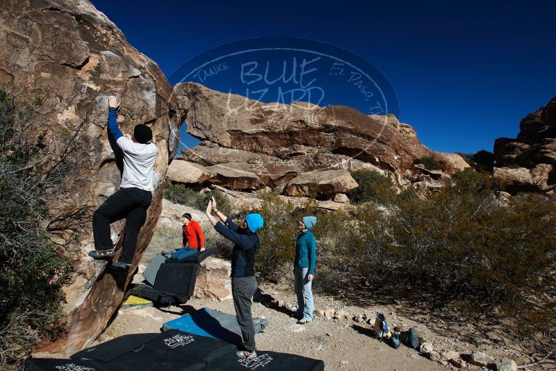 Bouldering in Hueco Tanks on 01/26/2019 with Blue Lizard Climbing and Yoga
Filename: SRM_20190126_1057490.jpg
Aperture: f/8.0
Shutter Speed: 1/250
Body: Canon EOS-1D Mark II
Lens: Canon EF 16-35mm f/2.8 L