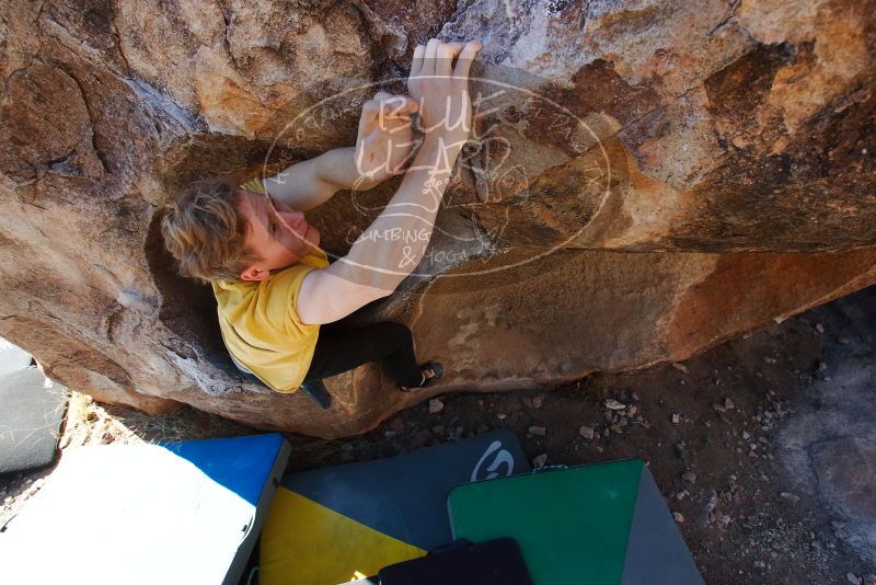 Bouldering in Hueco Tanks on 01/26/2019 with Blue Lizard Climbing and Yoga
Filename: SRM_20190126_1109400.jpg
Aperture: f/6.3
Shutter Speed: 1/250
Body: Canon EOS-1D Mark II
Lens: Canon EF 16-35mm f/2.8 L