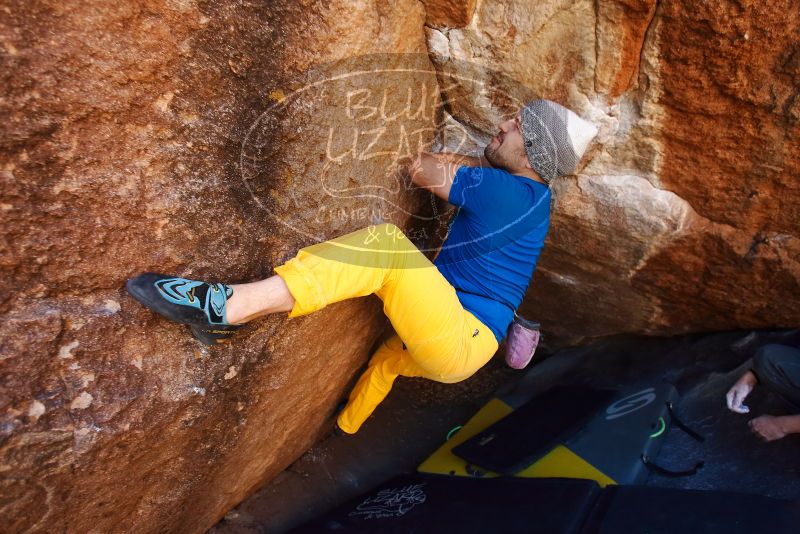 Bouldering in Hueco Tanks on 01/26/2019 with Blue Lizard Climbing and Yoga

Filename: SRM_20190126_1138100.jpg
Aperture: f/4.0
Shutter Speed: 1/250
Body: Canon EOS-1D Mark II
Lens: Canon EF 16-35mm f/2.8 L