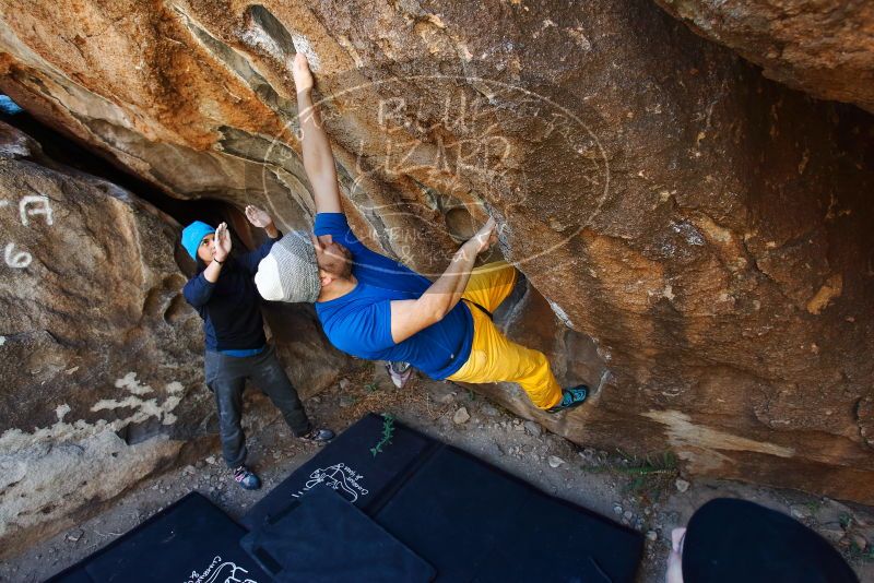 Bouldering in Hueco Tanks on 01/26/2019 with Blue Lizard Climbing and Yoga

Filename: SRM_20190126_1243411.jpg
Aperture: f/4.0
Shutter Speed: 1/250
Body: Canon EOS-1D Mark II
Lens: Canon EF 16-35mm f/2.8 L