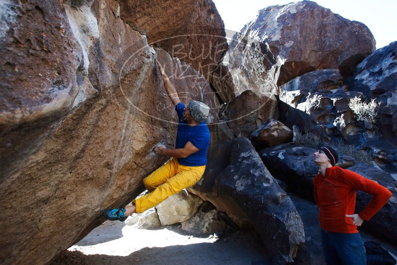 Bouldering in Hueco Tanks on 01/26/2019 with Blue Lizard Climbing and Yoga
Filename: SRM_20190126_1435460.jpg
Aperture: f/5.0
Shutter Speed: 1/250
Body: Canon EOS-1D Mark II
Lens: Canon EF 16-35mm f/2.8 L
