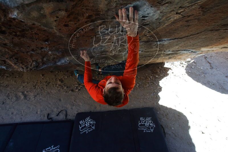 Bouldering in Hueco Tanks on 01/26/2019 with Blue Lizard Climbing and Yoga
Filename: SRM_20190126_1446350.jpg
Aperture: f/4.5
Shutter Speed: 1/250
Body: Canon EOS-1D Mark II
Lens: Canon EF 16-35mm f/2.8 L