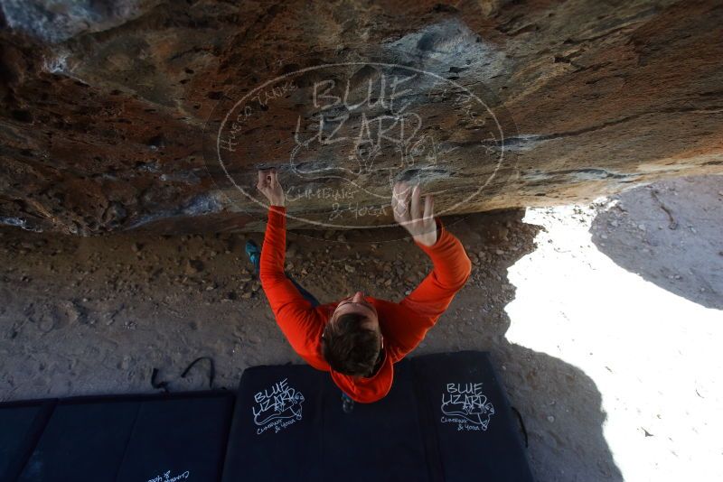 Bouldering in Hueco Tanks on 01/26/2019 with Blue Lizard Climbing and Yoga
Filename: SRM_20190126_1446351.jpg
Aperture: f/4.5
Shutter Speed: 1/250
Body: Canon EOS-1D Mark II
Lens: Canon EF 16-35mm f/2.8 L