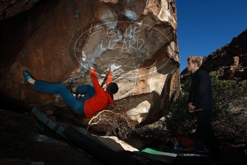 Bouldering in Hueco Tanks on 01/26/2019 with Blue Lizard Climbing and Yoga
Filename: SRM_20190126_1604350.jpg
Aperture: f/6.3
Shutter Speed: 1/250
Body: Canon EOS-1D Mark II
Lens: Canon EF 16-35mm f/2.8 L