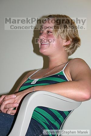 

Filename: img_8349_std.jpg
Aperture: f/5.6
Shutter Speed: 1/60
Body: Canon EOS DIGITAL REBEL
Lens: Canon EF-S 18-55mm f/3.5-5.6