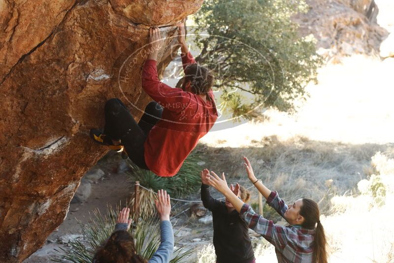 Bouldering in Hueco Tanks on 02/03/2019 with Blue Lizard Climbing and Yoga
Filename: SRM_20190203_1330131.jpg
Aperture: f/4.0
Shutter Speed: 1/250
Body: Canon EOS-1D Mark II
Lens: Canon EF 50mm f/1.8 II