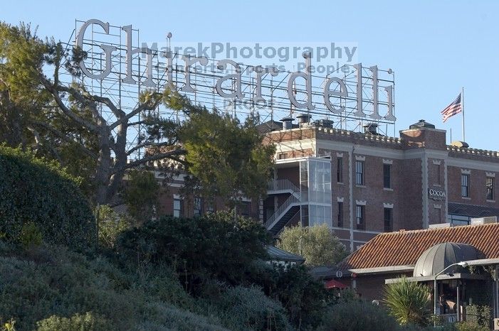 1020409145

Filename: SRM_20060115_112436_6.jpg
Aperture: f/9.0
Shutter Speed: 1/250
Body: Canon EOS 20D
Lens: Canon EF 80-200mm f/2.8 L