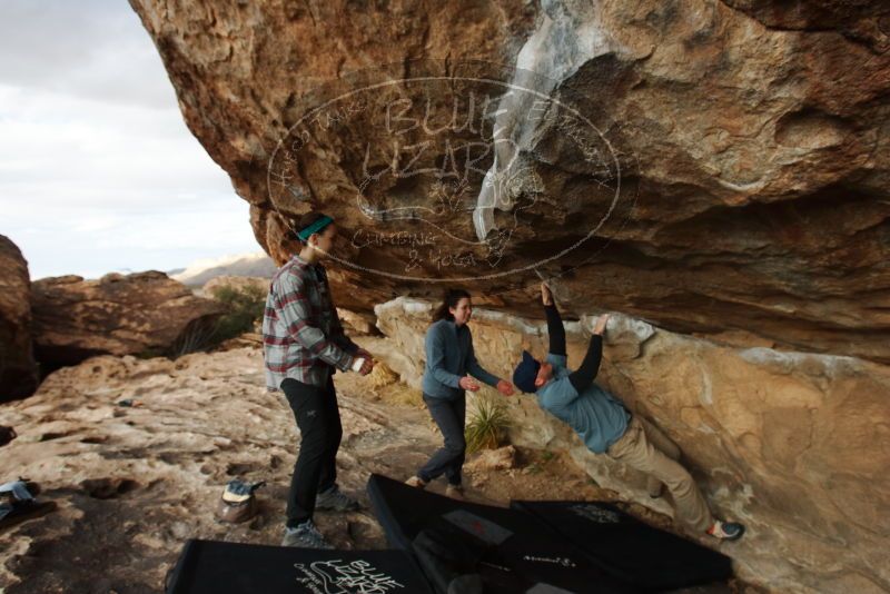 Bouldering in Hueco Tanks on 02/03/2019 with Blue Lizard Climbing and Yoga
Filename: SRM_20190203_1747180.jpg
Aperture: f/5.6
Shutter Speed: 1/400
Body: Canon EOS-1D Mark II
Lens: Canon EF 16-35mm f/2.8 L