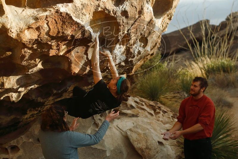 Bouldering in Hueco Tanks on 02/03/2019 with Blue Lizard Climbing and Yoga
Filename: SRM_20190203_1804150.jpg
Aperture: f/3.2
Shutter Speed: 1/500
Body: Canon EOS-1D Mark II
Lens: Canon EF 50mm f/1.8 II