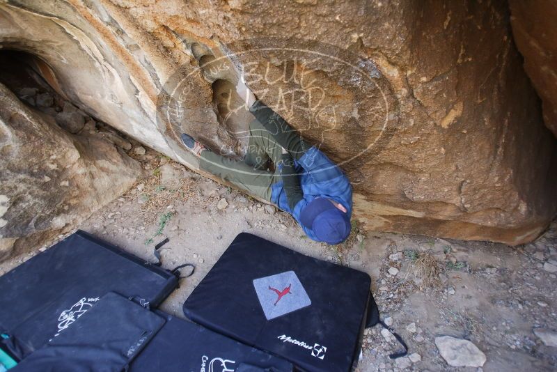 Bouldering in Hueco Tanks on 02/02/2019 with Blue Lizard Climbing and Yoga

Filename: SRM_20190202_1259370.jpg
Aperture: f/2.8
Shutter Speed: 1/250
Body: Canon EOS-1D Mark II
Lens: Canon EF 16-35mm f/2.8 L