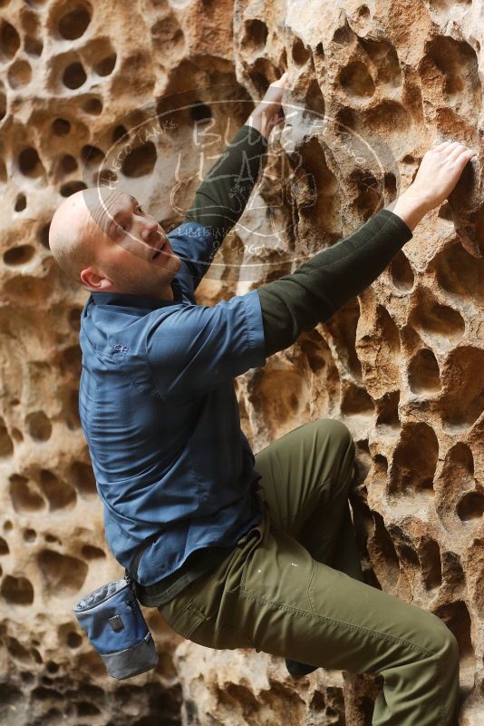 Bouldering in Hueco Tanks on 02/02/2019 with Blue Lizard Climbing and Yoga

Filename: SRM_20190202_1455510.jpg
Aperture: f/3.2
Shutter Speed: 1/160
Body: Canon EOS-1D Mark II
Lens: Canon EF 50mm f/1.8 II