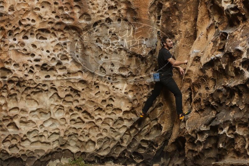 Bouldering in Hueco Tanks on 02/02/2019 with Blue Lizard Climbing and Yoga
Filename: SRM_20190202_1503590.jpg
Aperture: f/3.5
Shutter Speed: 1/250
Body: Canon EOS-1D Mark II
Lens: Canon EF 50mm f/1.8 II