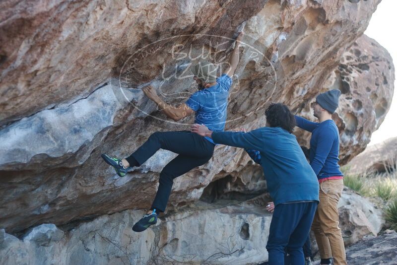 Bouldering in Hueco Tanks on 02/09/2019 with Blue Lizard Climbing and Yoga
Filename: SRM_20190209_1035340.jpg
Aperture: f/2.8
Shutter Speed: 1/500
Body: Canon EOS-1D Mark II
Lens: Canon EF 50mm f/1.8 II