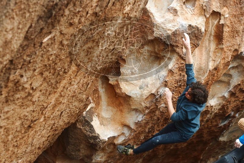 Bouldering in Hueco Tanks on 02/09/2019 with Blue Lizard Climbing and Yoga
Filename: SRM_20190209_1526050.jpg
Aperture: f/4.0
Shutter Speed: 1/500
Body: Canon EOS-1D Mark II
Lens: Canon EF 50mm f/1.8 II