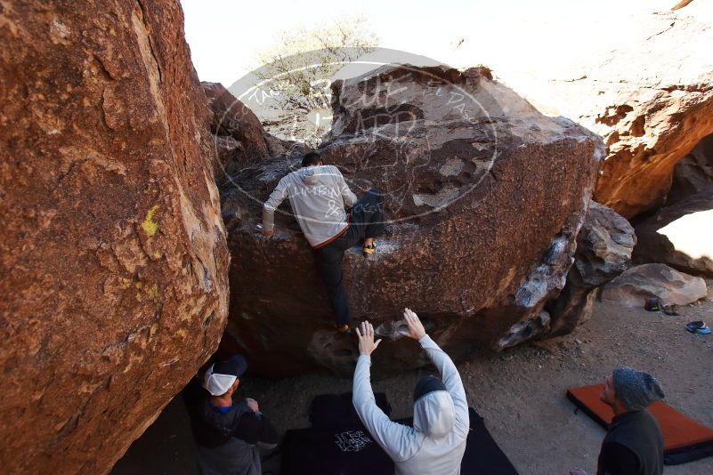 Bouldering in Hueco Tanks on 02/17/2019 with Blue Lizard Climbing and Yoga
Filename: SRM_20190217_1115130.jpg
Aperture: f/4.5
Shutter Speed: 1/1000
Body: Canon EOS-1D Mark II
Lens: Canon EF 16-35mm f/2.8 L