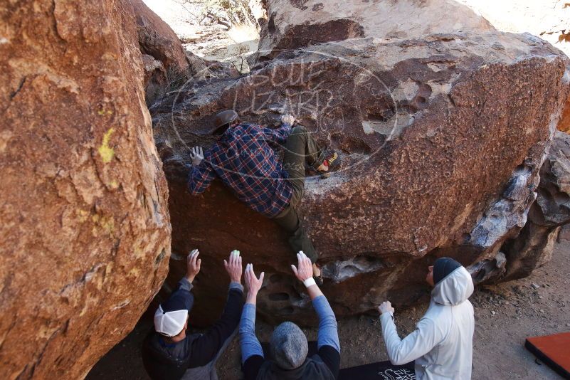 Bouldering in Hueco Tanks on 02/17/2019 with Blue Lizard Climbing and Yoga
Filename: SRM_20190217_1119550.jpg
Aperture: f/4.5
Shutter Speed: 1/640
Body: Canon EOS-1D Mark II
Lens: Canon EF 16-35mm f/2.8 L