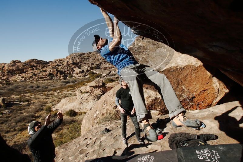 Bouldering in Hueco Tanks on 02/17/2019 with Blue Lizard Climbing and Yoga
Filename: SRM_20190217_1616580.jpg
Aperture: f/8.0
Shutter Speed: 1/250
Body: Canon EOS-1D Mark II
Lens: Canon EF 16-35mm f/2.8 L