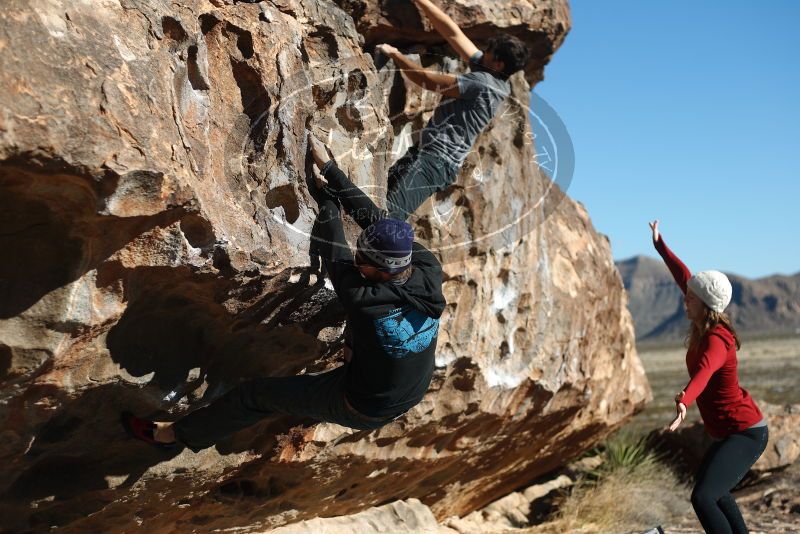 Bouldering in Hueco Tanks on 02/22/2019 with Blue Lizard Climbing and Yoga
Filename: SRM_20190222_1004470.jpg
Aperture: f/2.8
Shutter Speed: 1/1600
Body: Canon EOS-1D Mark II
Lens: Canon EF 50mm f/1.8 II