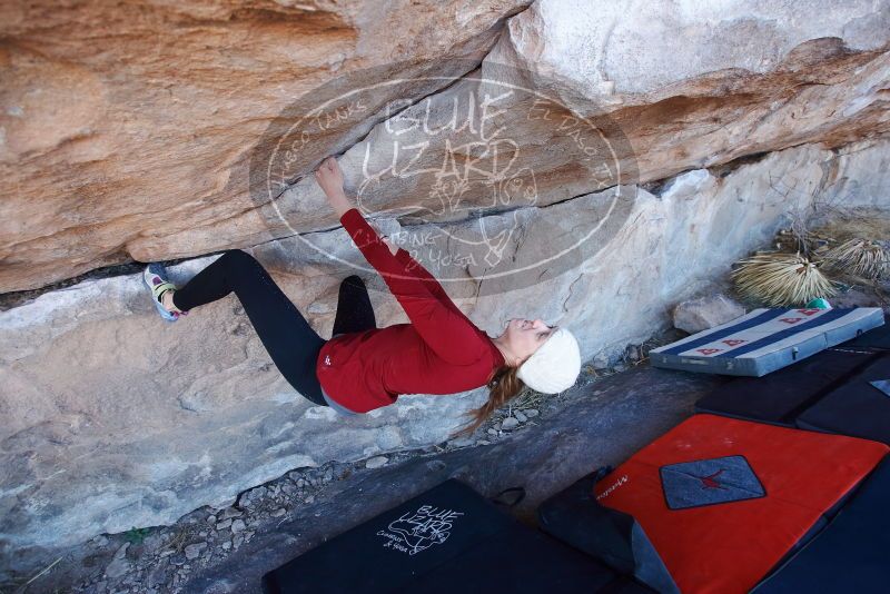Bouldering in Hueco Tanks on 02/22/2019 with Blue Lizard Climbing and Yoga
Filename: SRM_20190222_1112130.jpg
Aperture: f/4.0
Shutter Speed: 1/250
Body: Canon EOS-1D Mark II
Lens: Canon EF 16-35mm f/2.8 L
