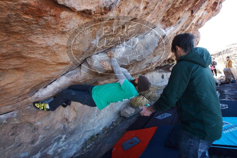 Bouldering in Hueco Tanks on 02/22/2019 with Blue Lizard Climbing and Yoga
Filename: SRM_20190222_1123080.jpg
Aperture: f/6.3
Shutter Speed: 1/250
Body: Canon EOS-1D Mark II
Lens: Canon EF 16-35mm f/2.8 L