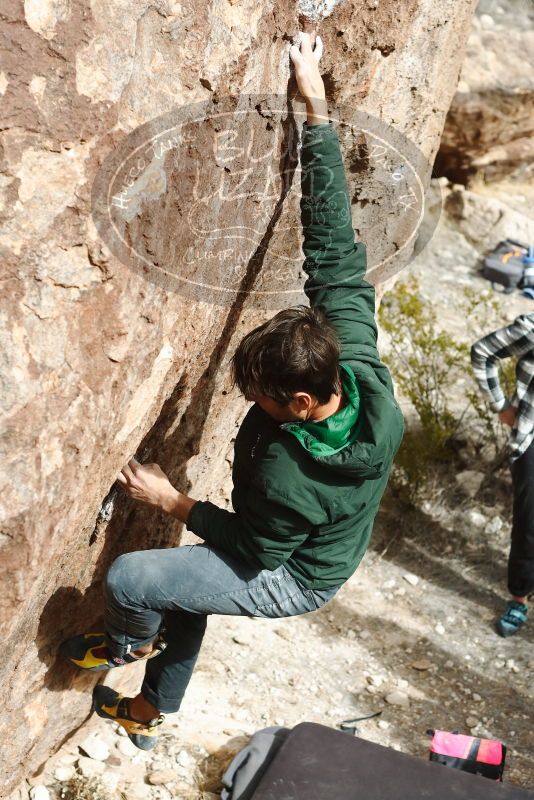 Bouldering in Hueco Tanks on 02/22/2019 with Blue Lizard Climbing and Yoga
Filename: SRM_20190222_1549290.jpg
Aperture: f/4.0
Shutter Speed: 1/2000
Body: Canon EOS-1D Mark II
Lens: Canon EF 50mm f/1.8 II