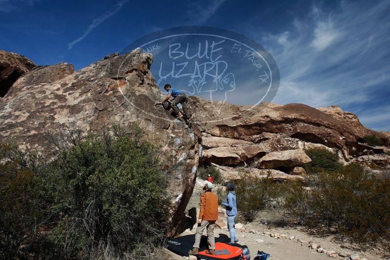 Bouldering in Hueco Tanks on 02/24/2019 with Blue Lizard Climbing and Yoga
Filename: SRM_20190224_1205190.jpg
Aperture: f/5.6
Shutter Speed: 1/320
Body: Canon EOS-1D Mark II
Lens: Canon EF 16-35mm f/2.8 L