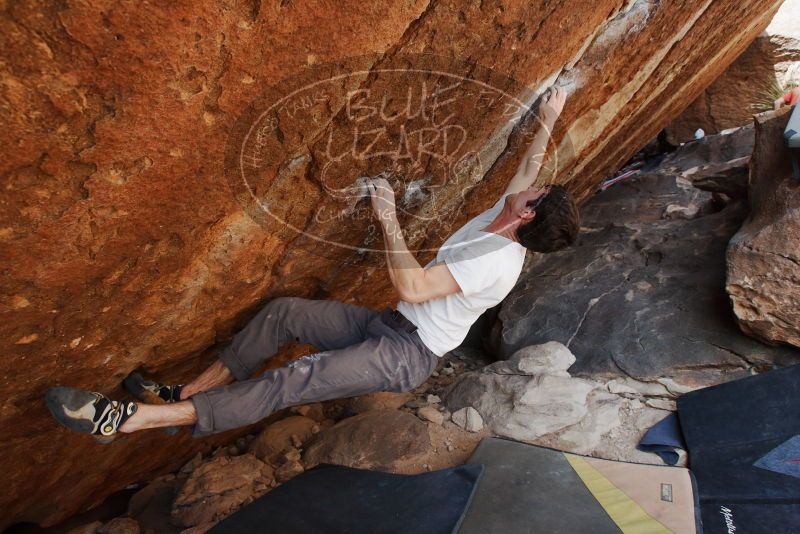 Bouldering in Hueco Tanks on 03/01/2019 with Blue Lizard Climbing and Yoga
Filename: SRM_20190301_1604000.jpg
Aperture: f/5.6
Shutter Speed: 1/400
Body: Canon EOS-1D Mark II
Lens: Canon EF 16-35mm f/2.8 L