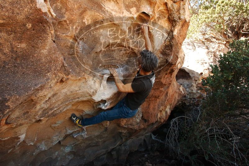 Bouldering in Hueco Tanks on 03/03/2019 with Blue Lizard Climbing and Yoga
Filename: SRM_20190303_1208550.jpg
Aperture: f/8.0
Shutter Speed: 1/250
Body: Canon EOS-1D Mark II
Lens: Canon EF 16-35mm f/2.8 L
