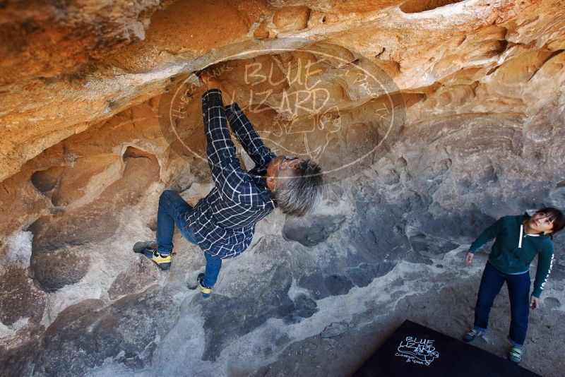 Bouldering in Hueco Tanks on 03/03/2019 with Blue Lizard Climbing and Yoga

Filename: SRM_20190303_1453330.jpg
Aperture: f/5.6
Shutter Speed: 1/250
Body: Canon EOS-1D Mark II
Lens: Canon EF 16-35mm f/2.8 L