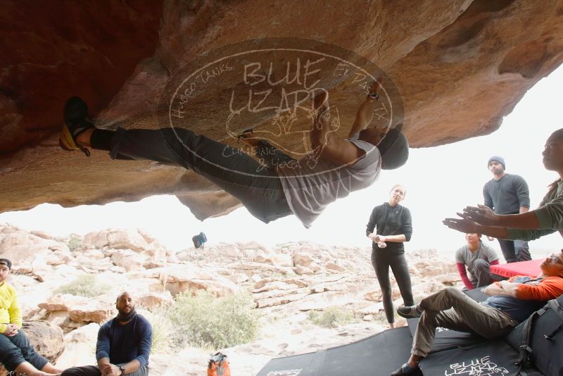 Bouldering in Hueco Tanks on 03/09/2019 with Blue Lizard Climbing and Yoga

Filename: SRM_20190309_1556290.jpg
Aperture: f/5.6
Shutter Speed: 1/200
Body: Canon EOS-1D Mark II
Lens: Canon EF 16-35mm f/2.8 L