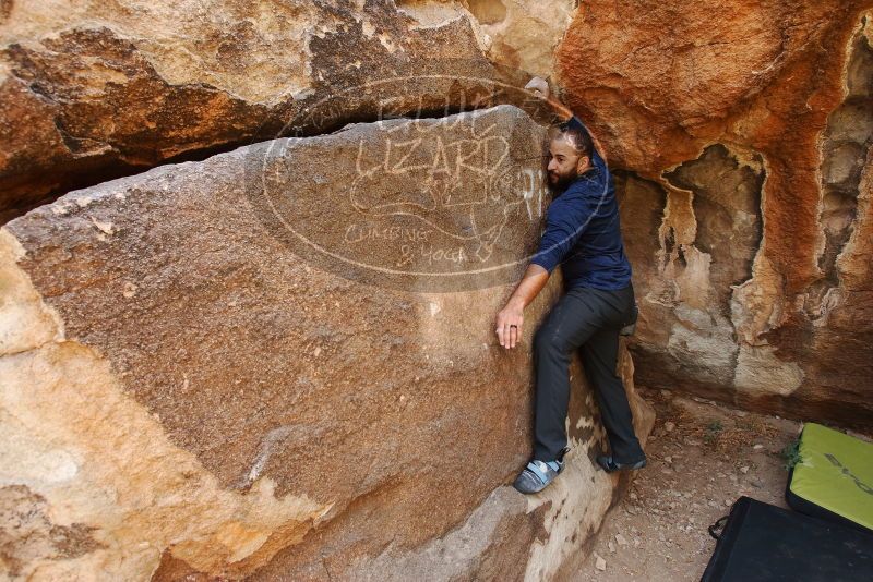 Bouldering in Hueco Tanks on 03/09/2019 with Blue Lizard Climbing and Yoga
Filename: SRM_20190309_1218110.jpg
Aperture: f/5.6
Shutter Speed: 1/160
Body: Canon EOS-1D Mark II
Lens: Canon EF 16-35mm f/2.8 L