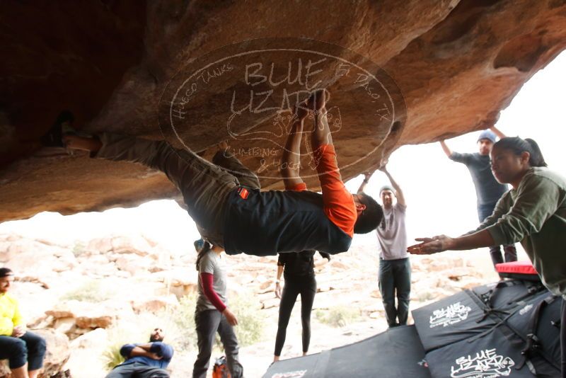 Bouldering in Hueco Tanks on 03/09/2019 with Blue Lizard Climbing and Yoga

Filename: SRM_20190309_1554390.jpg
Aperture: f/5.6
Shutter Speed: 1/200
Body: Canon EOS-1D Mark II
Lens: Canon EF 16-35mm f/2.8 L