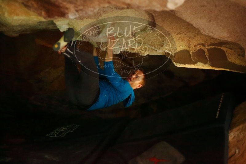 Bouldering in Hueco Tanks on 03/10/2019 with Blue Lizard Climbing and Yoga
Filename: SRM_20190310_1552530.jpg
Aperture: f/1.8
Shutter Speed: 1/100
Body: Canon EOS-1D Mark II
Lens: Canon EF 50mm f/1.8 II