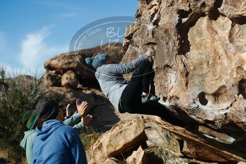 Bouldering in Hueco Tanks on 03/15/2019 with Blue Lizard Climbing and Yoga
Filename: SRM_20190315_0913320.jpg
Aperture: f/2.8
Shutter Speed: 1/3200
Body: Canon EOS-1D Mark II
Lens: Canon EF 50mm f/1.8 II
