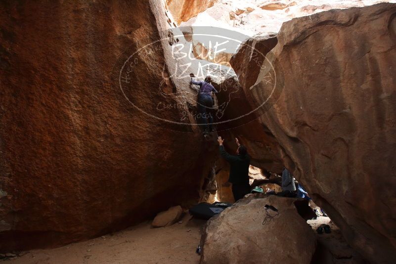 Bouldering in Hueco Tanks on 03/15/2019 with Blue Lizard Climbing and Yoga
Filename: SRM_20190315_1603560.jpg
Aperture: f/7.1
Shutter Speed: 1/200
Body: Canon EOS-1D Mark II
Lens: Canon EF 16-35mm f/2.8 L