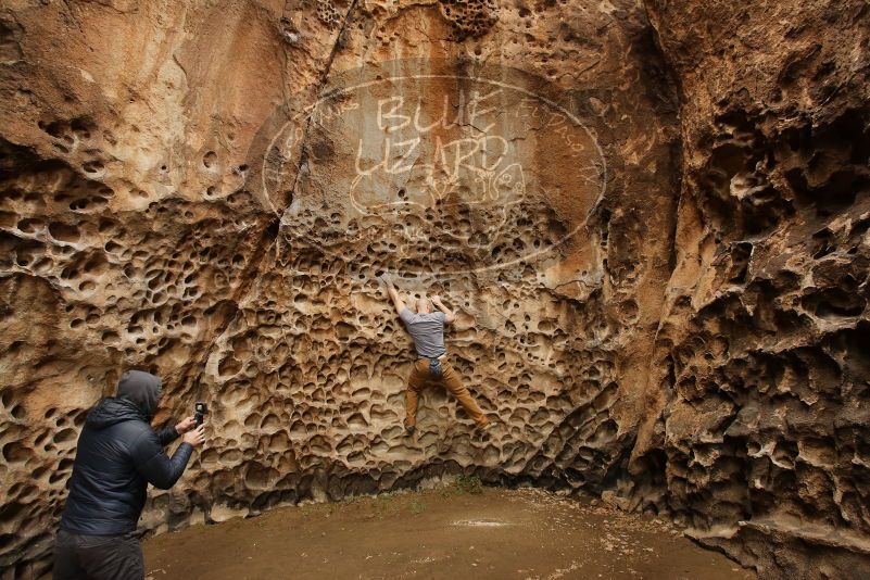 Bouldering in Hueco Tanks on 03/16/2019 with Blue Lizard Climbing and Yoga

Filename: SRM_20190316_1400400.jpg
Aperture: f/5.6
Shutter Speed: 1/60
Body: Canon EOS-1D Mark II
Lens: Canon EF 16-35mm f/2.8 L