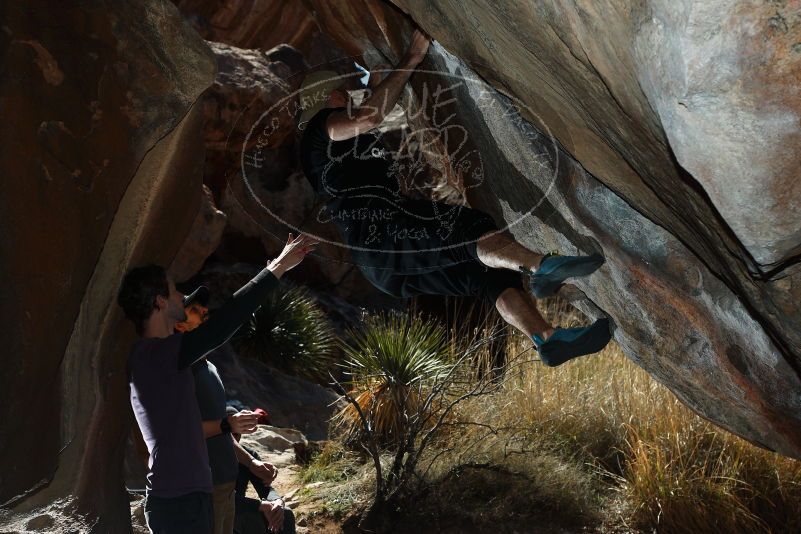 Bouldering in Hueco Tanks on 03/17/2019 with Blue Lizard Climbing and Yoga
Filename: SRM_20190317_1159550.jpg
Aperture: f/5.6
Shutter Speed: 1/250
Body: Canon EOS-1D Mark II
Lens: Canon EF 50mm f/1.8 II