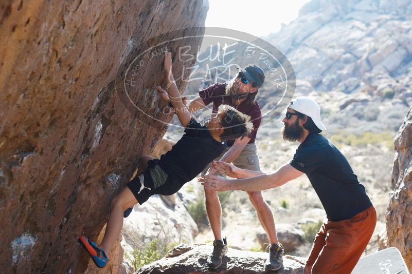 Bouldering in Hueco Tanks on 03/17/2019 with Blue Lizard Climbing and Yoga
Filename: SRM_20190317_1655330.jpg
Aperture: f/4.0
Shutter Speed: 1/320
Body: Canon EOS-1D Mark II
Lens: Canon EF 50mm f/1.8 II