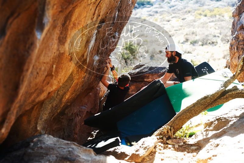 Bouldering in Hueco Tanks on 03/17/2019 with Blue Lizard Climbing and Yoga
Filename: SRM_20190317_1731370.jpg
Aperture: f/4.0
Shutter Speed: 1/250
Body: Canon EOS-1D Mark II
Lens: Canon EF 50mm f/1.8 II