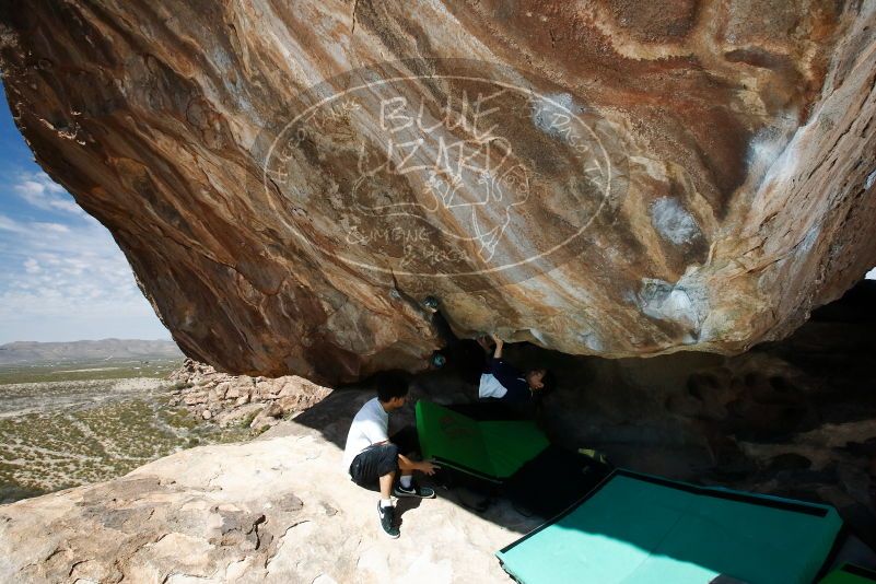 Bouldering in Hueco Tanks on 03/20/2019 with Blue Lizard Climbing and Yoga

Filename: SRM_20190320_1159540.jpg
Aperture: f/8.0
Shutter Speed: 1/250
Body: Canon EOS-1D Mark II
Lens: Canon EF 16-35mm f/2.8 L