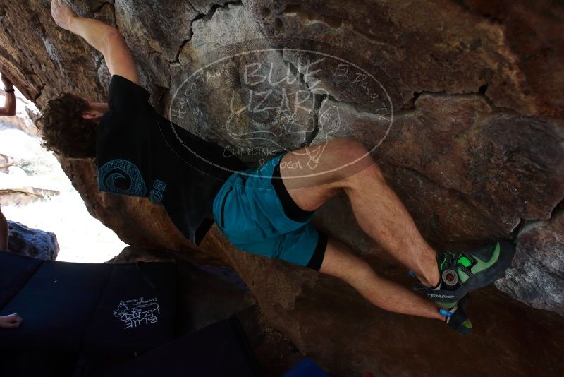 Bouldering in Hueco Tanks on 03/29/2019 with Blue Lizard Climbing and Yoga
Filename: SRM_20190329_1040200.jpg
Aperture: f/5.6
Shutter Speed: 1/250
Body: Canon EOS-1D Mark II
Lens: Canon EF 16-35mm f/2.8 L