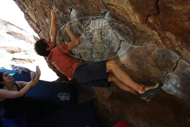 Bouldering in Hueco Tanks on 03/29/2019 with Blue Lizard Climbing and Yoga
Filename: SRM_20190329_1108020.jpg
Aperture: f/5.6
Shutter Speed: 1/250
Body: Canon EOS-1D Mark II
Lens: Canon EF 16-35mm f/2.8 L